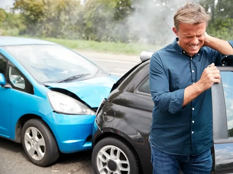 Auto Accident Care at Strong Roots Chiropractic in Eureka