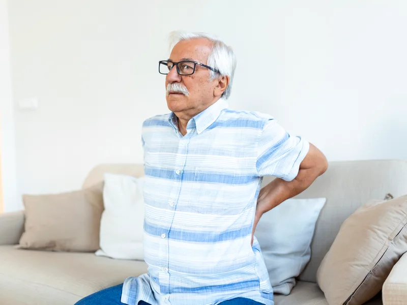 Strong Roots Chiropractic treating disc injury in Eureka