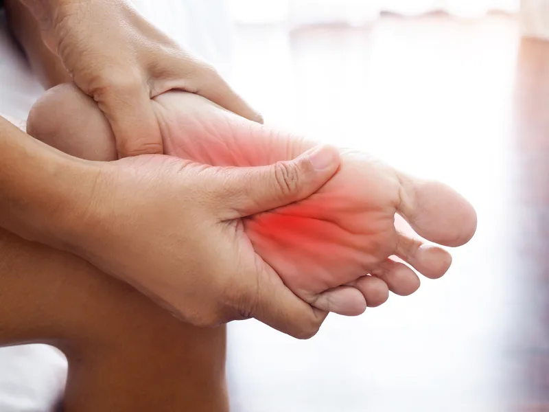 How Strong Roots Chiropractic treats plantar fasciitis in Eureka