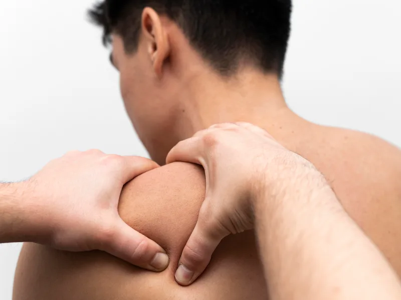 Chiropractic care for rotator cuff injury at Strong Roots Chiropractic in Eureka